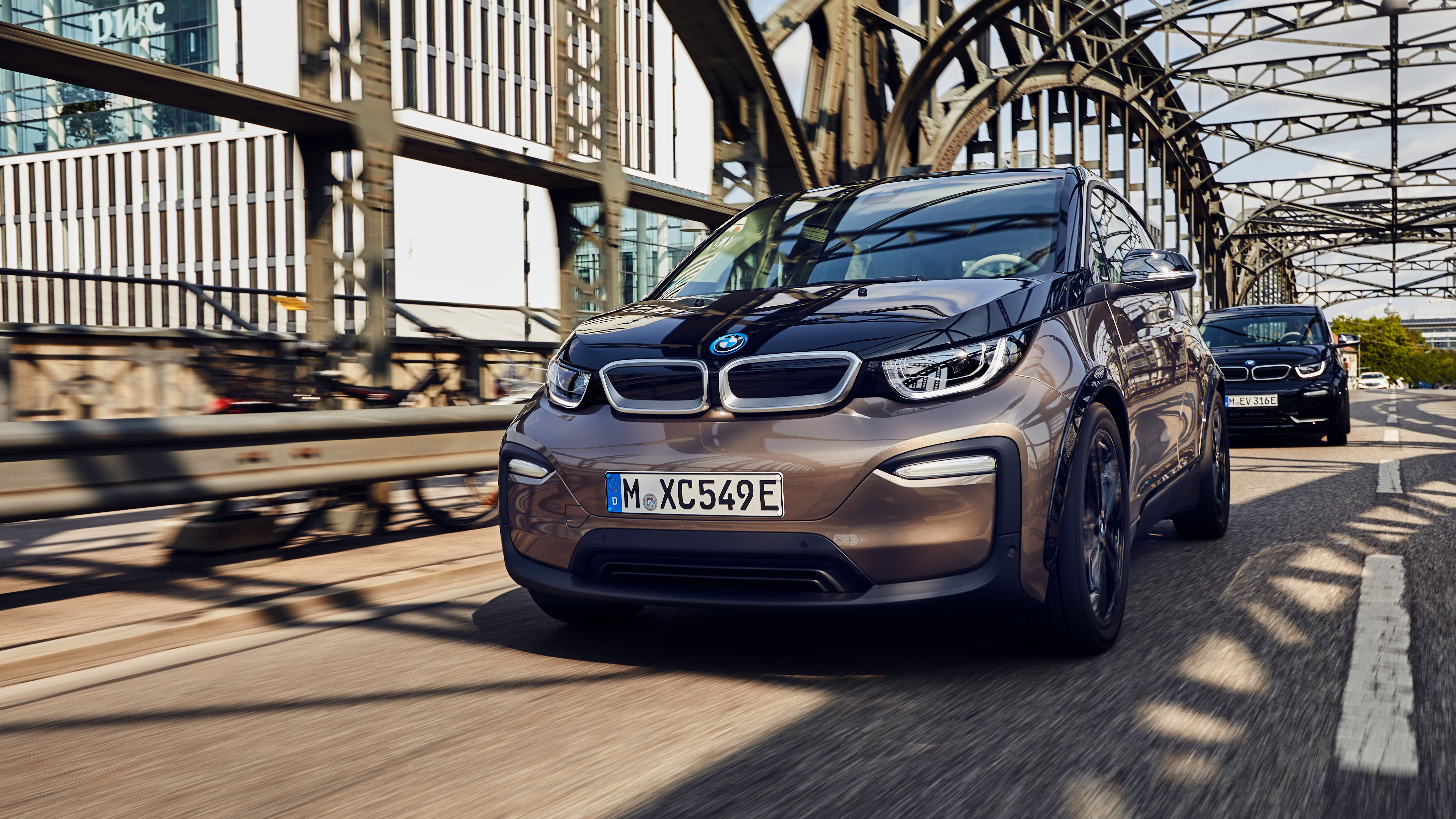 p90320628_highres_the-bmw-i3-120-ah-an.jpg