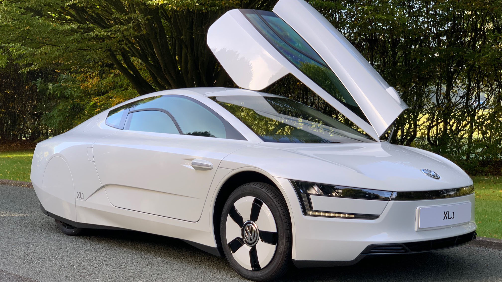 2015_volkswagen_xl1_1.jpg