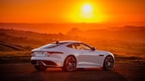 jag_f-type_20my_chequered_flag_image_291018_100.jpg