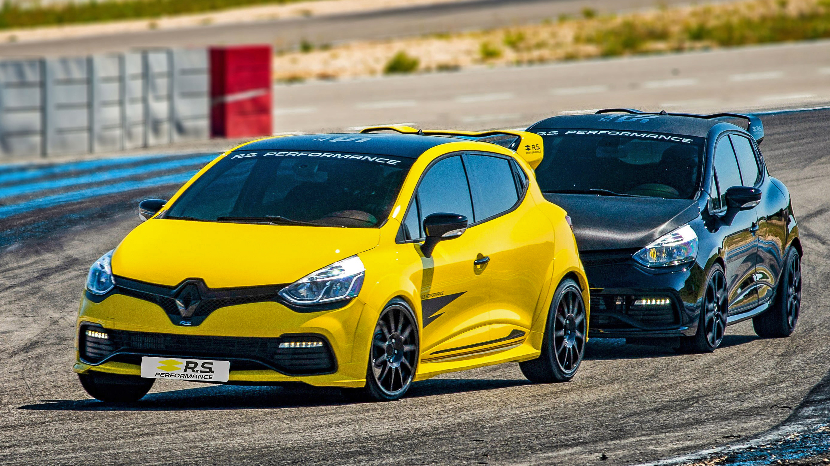 21220459_2018_-_r_s_performance_accessories_range.jpg