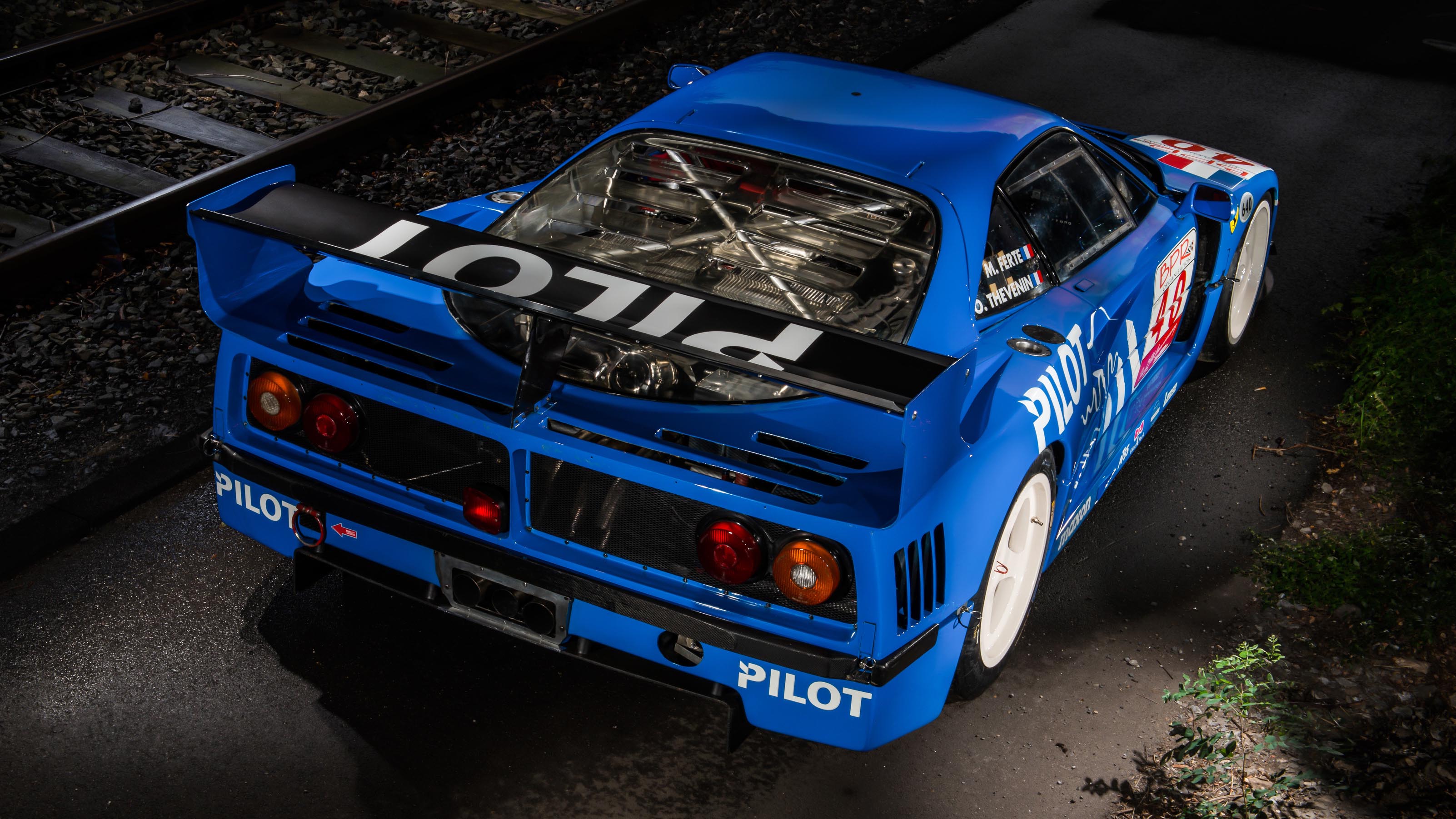 1987-ferrari-f40-lm_1.jpg