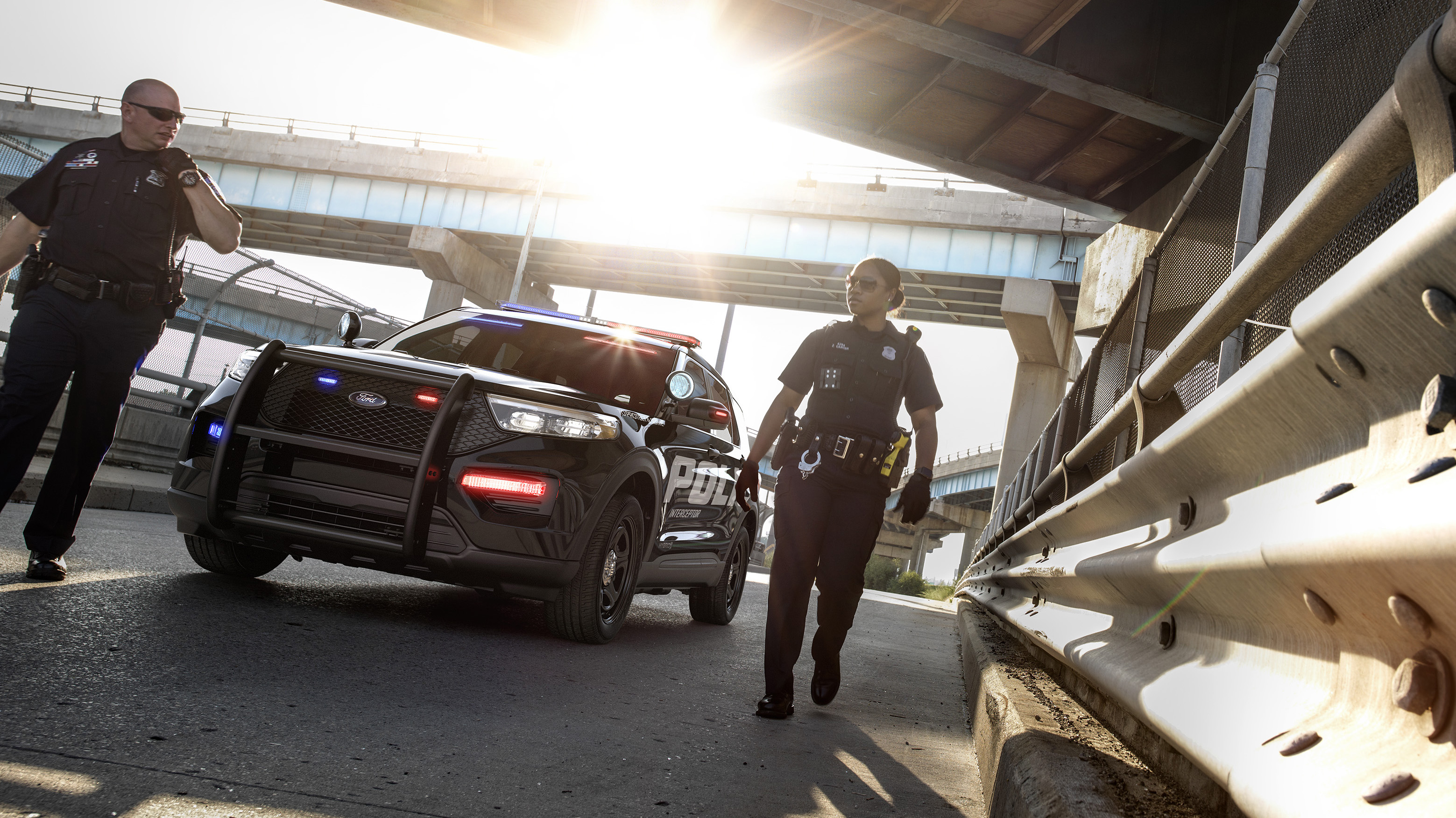 3-all-new-2020-ford-police-interceptor-utility-hybrid-starts-arriving-with-police-agencies.jpg