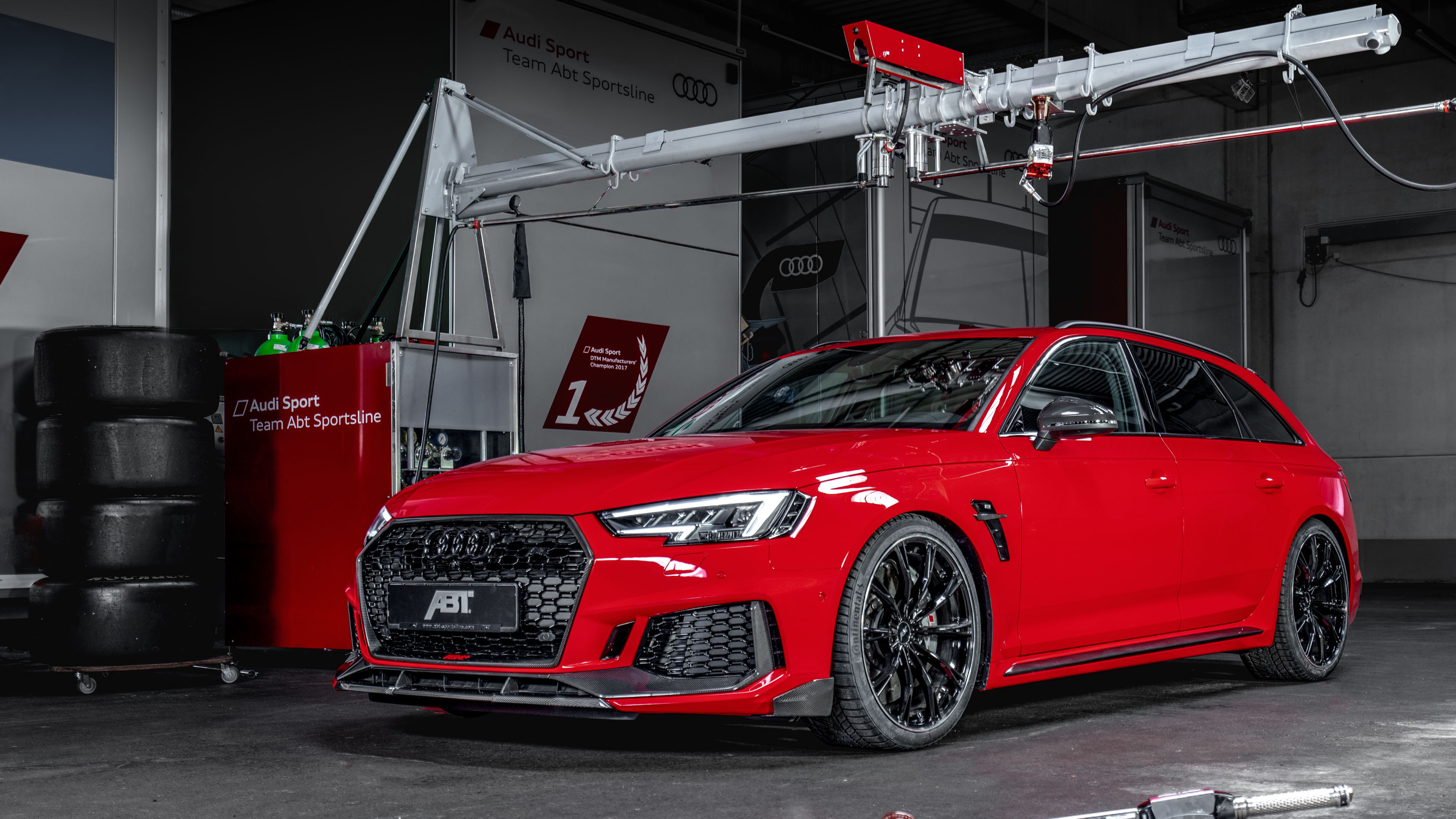 abt_rs4_misano_red_gr_20_indoor_front_diagonally.jpg