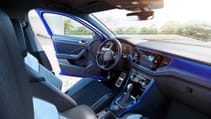 db2019au00211_large.jpg