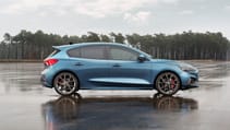 fordfocusst_2019_10.jpg