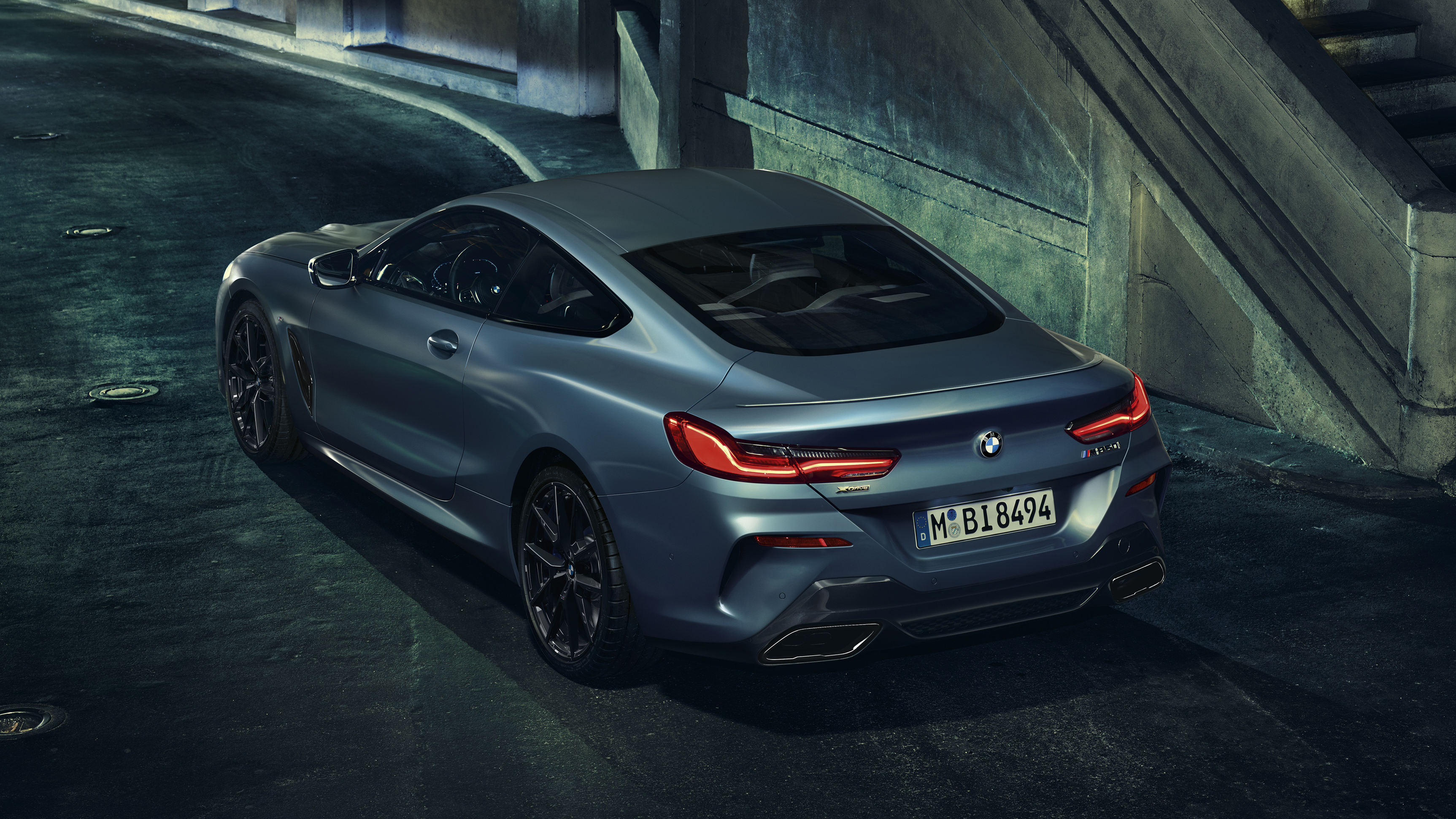 p90335193_highres_the-bmw-m850i-xdrive.jpg