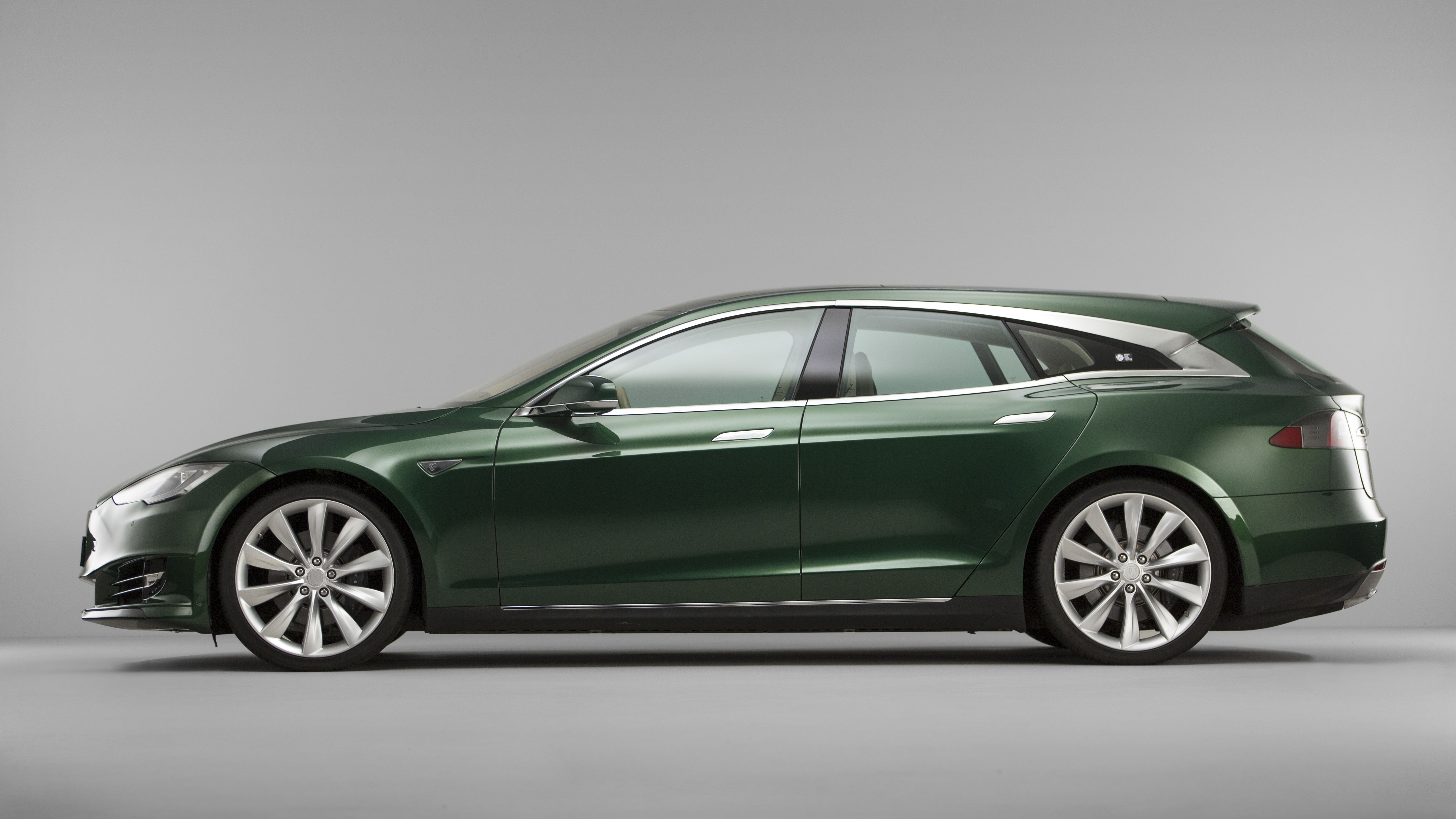 tesla_-_shooting_brake_-_mastershot_05_copyright_mayster.jpg