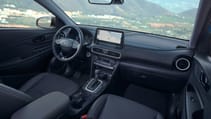 all-new_kona_hybrid_interior_1.jpg