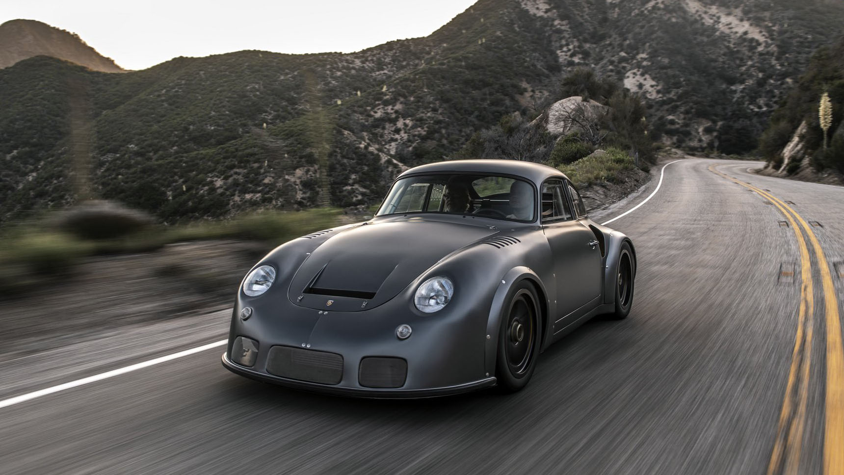 15bf91a4-emory-porsche-356-rsr-tuned-90.jpg