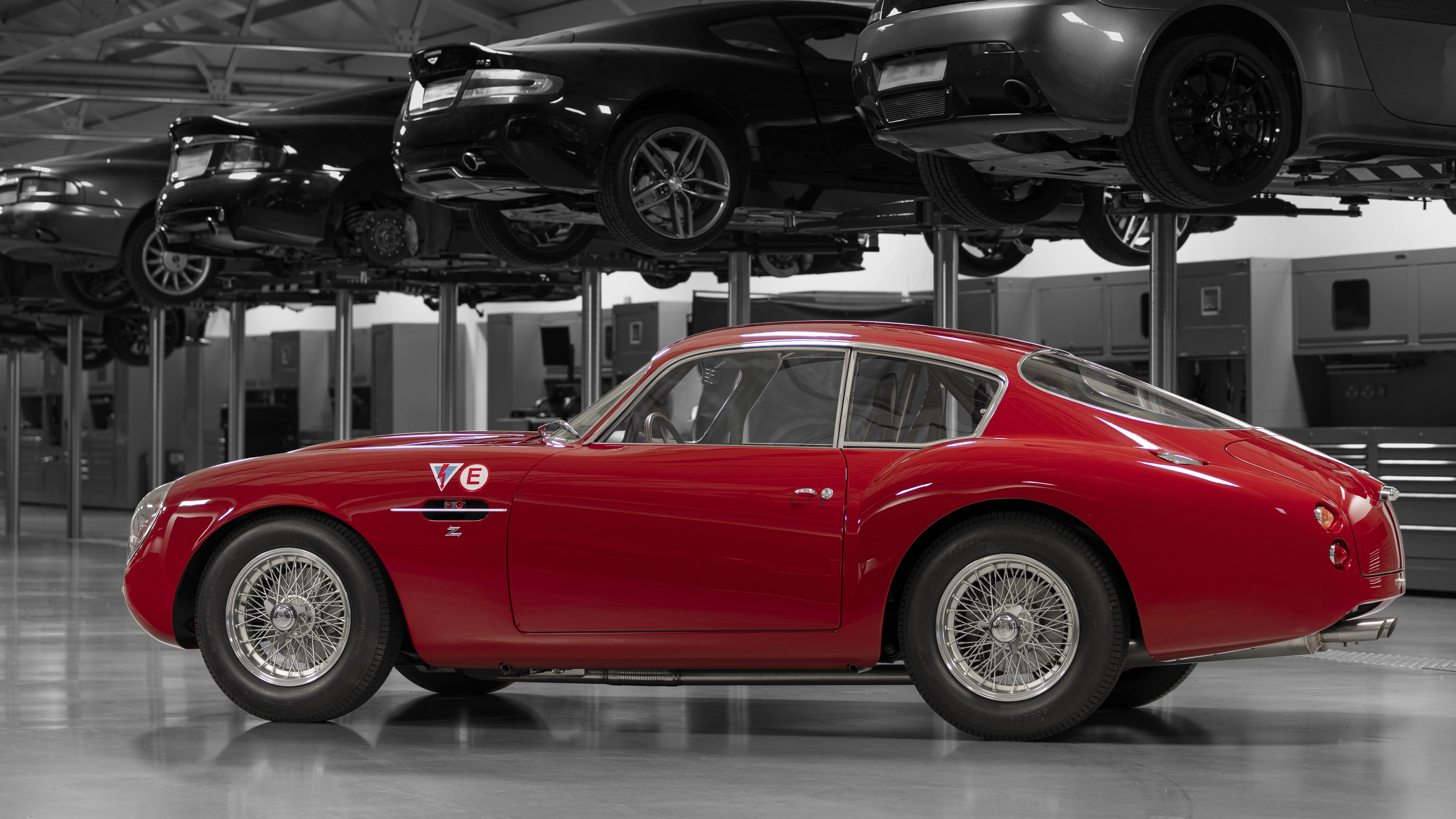 aston_martin_db4_gt_zagato_continuation_3.jpg