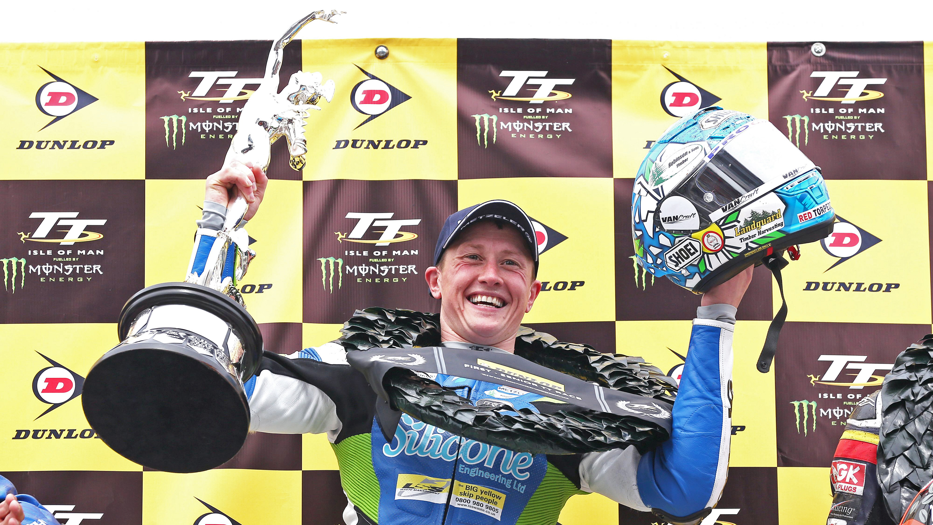 2019_isle_of_man_tt_senior_race_106.jpg