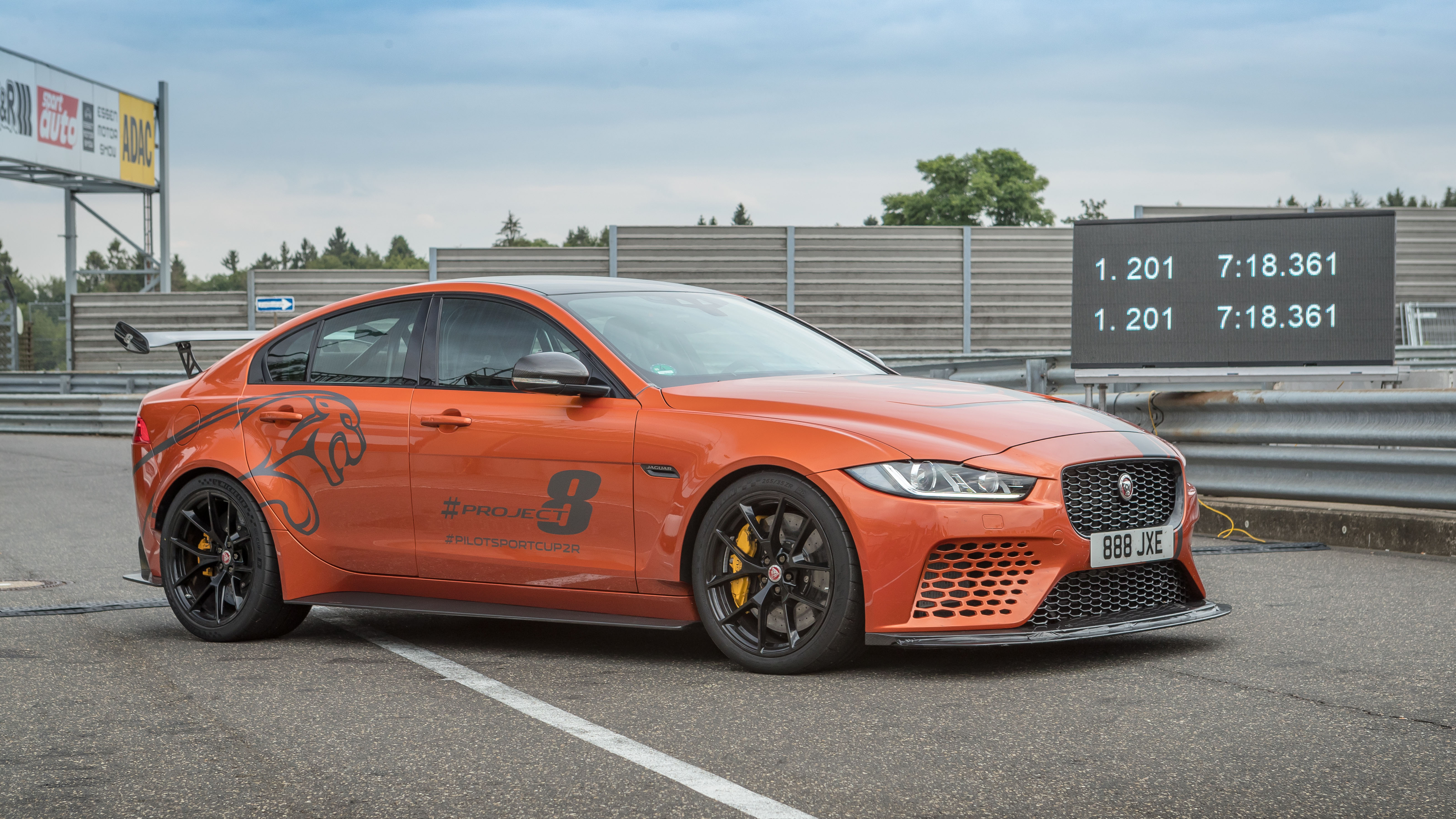 j_project8_19my_nurburgring_record_2019_240719_01.jpg