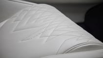 gt_mso_seat_detail_01_medium.jpg