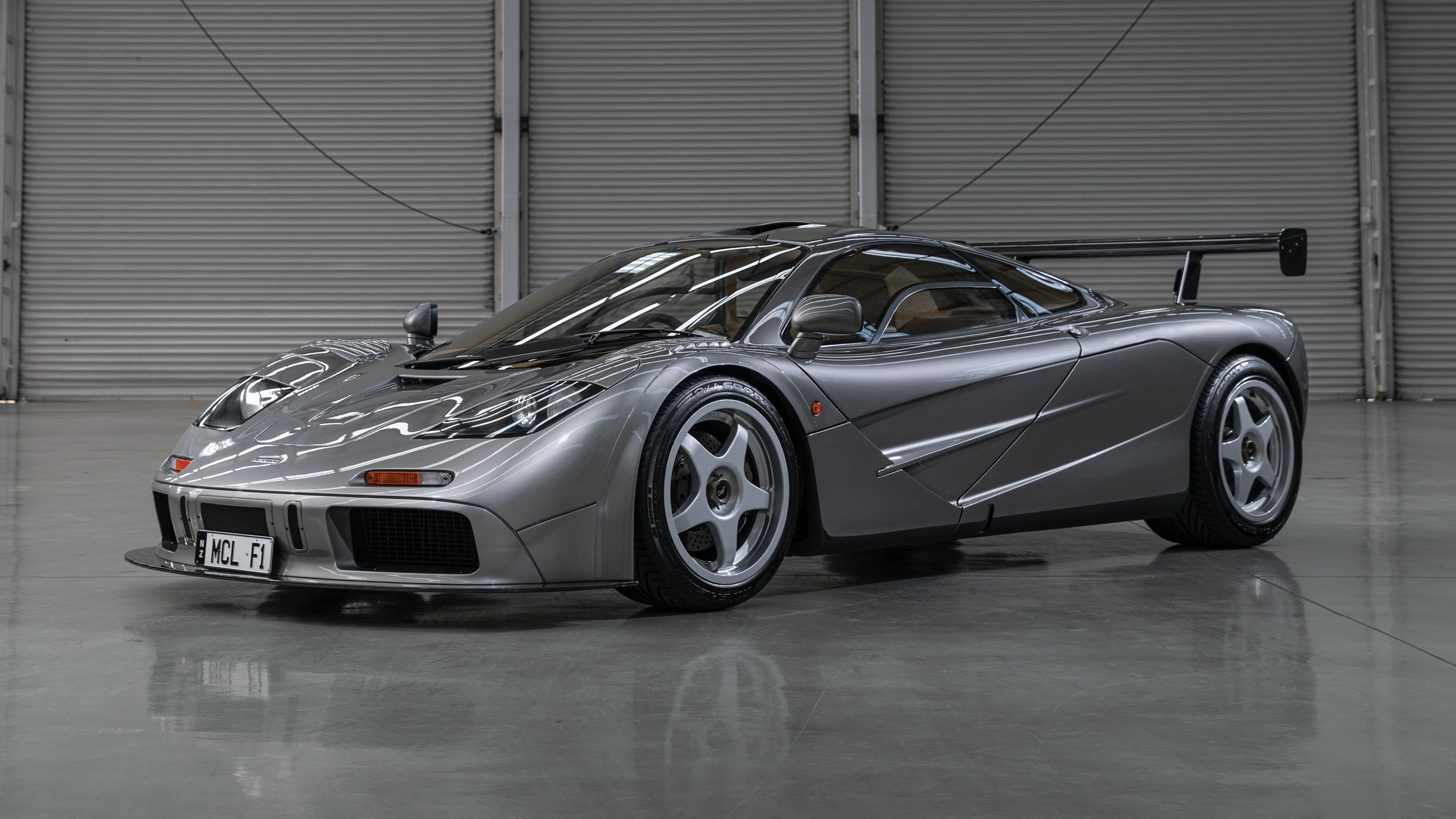 1994-mclaren-f1-lm-specification-_0.jpg