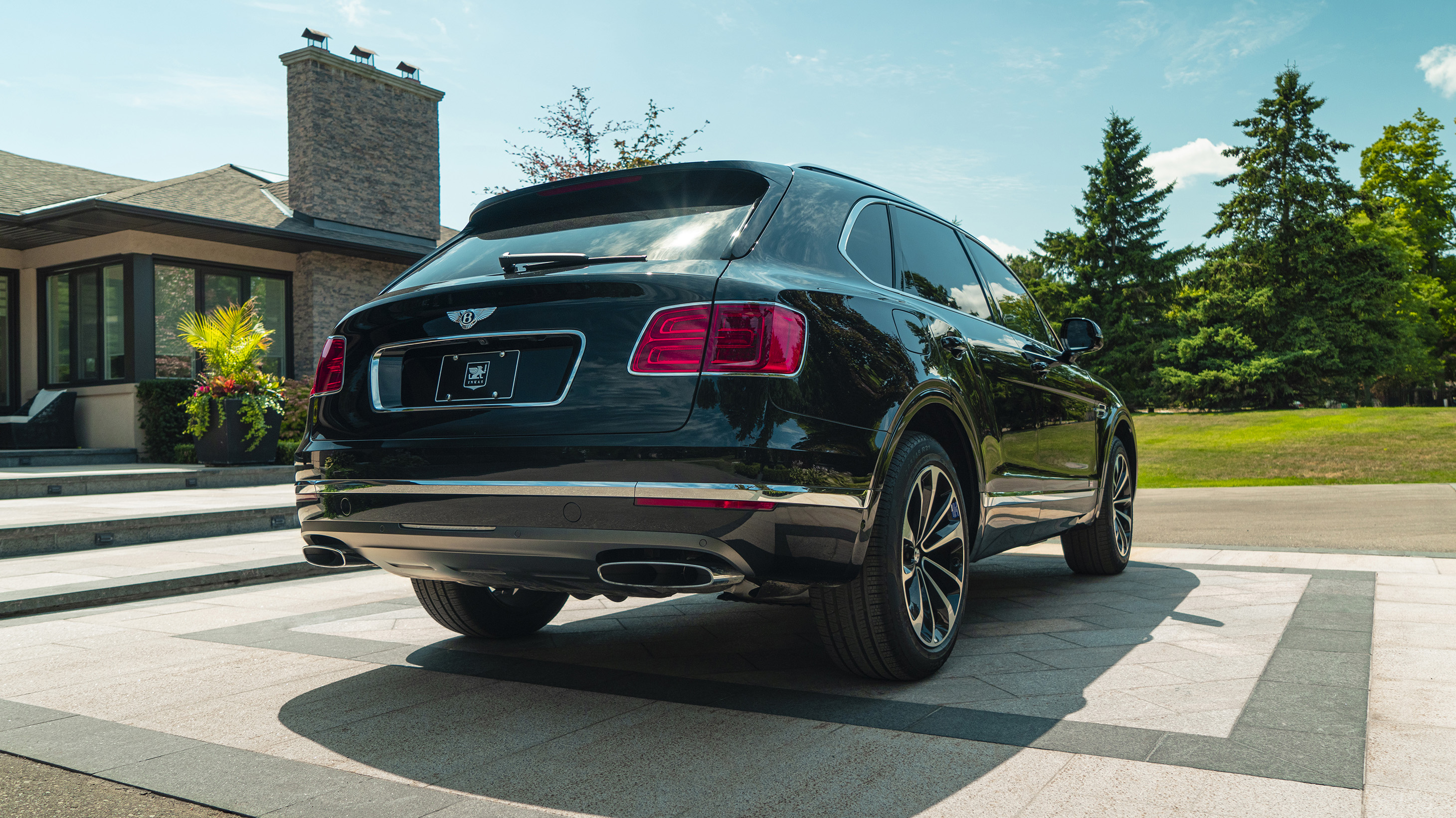 inkas_bentley_bentayga_02.jpg