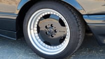 1991-mercedes-benz-560-sec-amg-6-0-wide-body-_15.jpg
