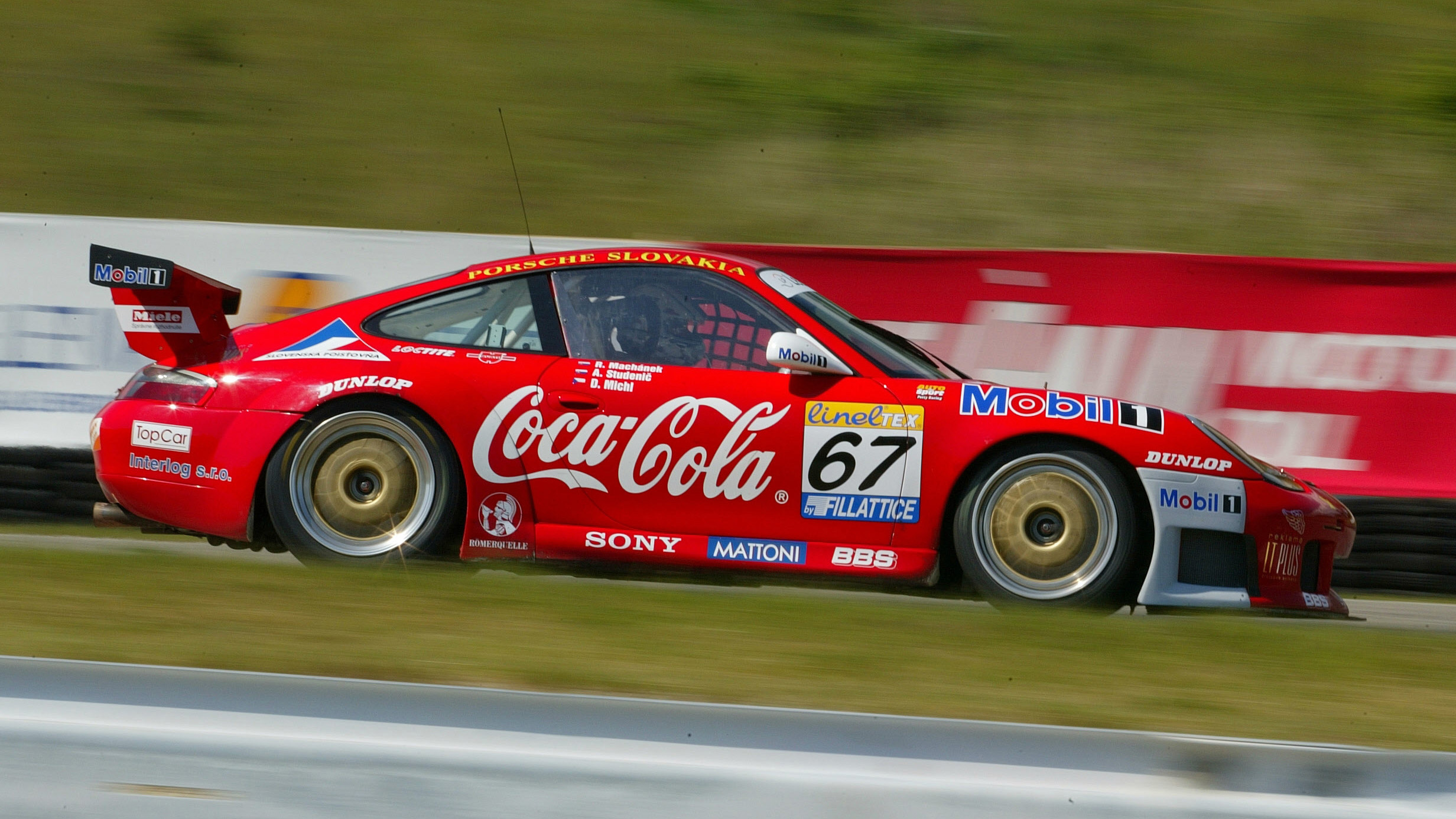 849059_911_gt3_rs_996_no_67_andrej_studenic_and_rudolf_machanek_fia_gt_championship_brno_2002_porsche_ag_1.jpg