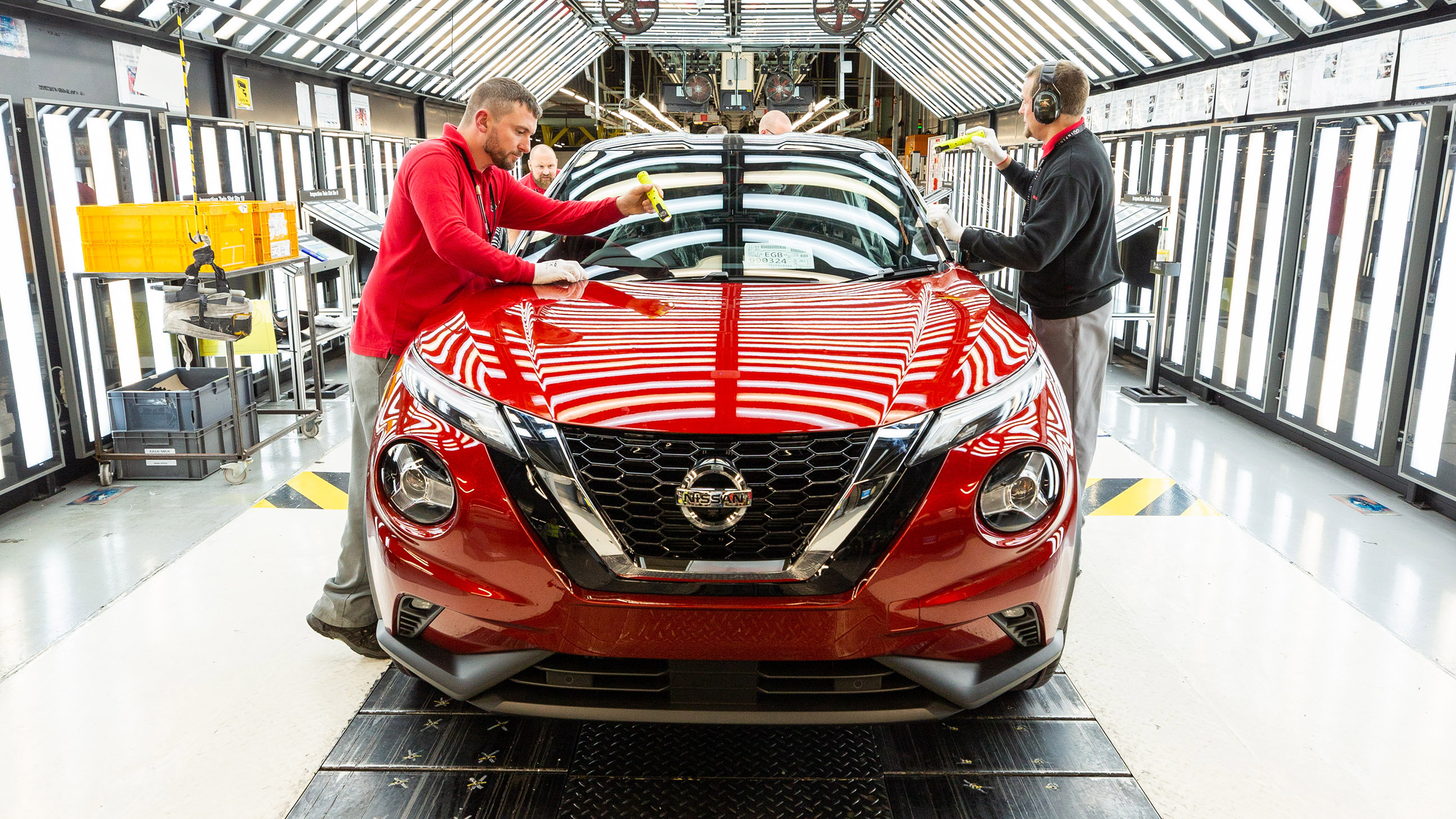 nissan_juke_production_-_final_assembly_12.jpg