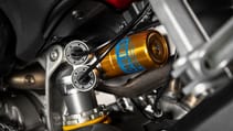 my20_ducati_streetfigher_v4_s_17_uc101700_high.jpg