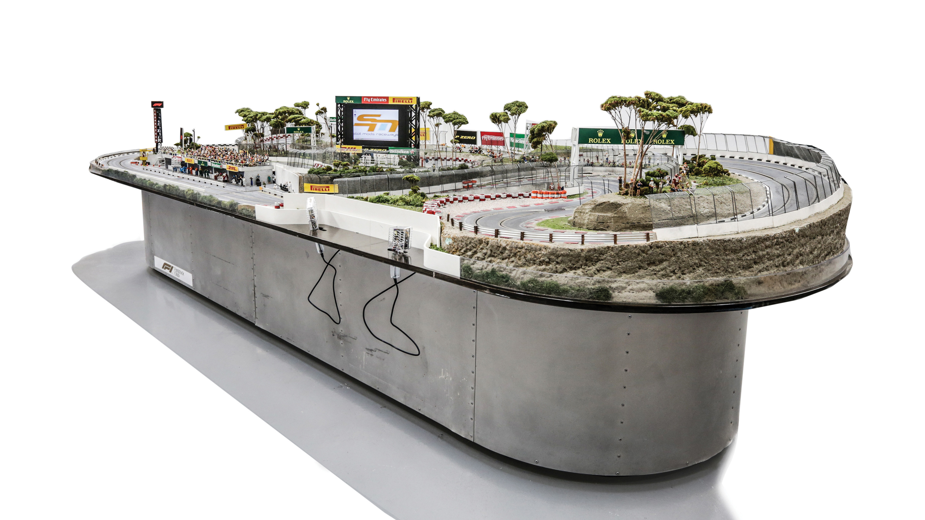 formula-1-slot-car-racetrack_0.jpg