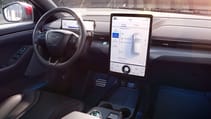 ford_mustang_mach-e_interior_13.jpg