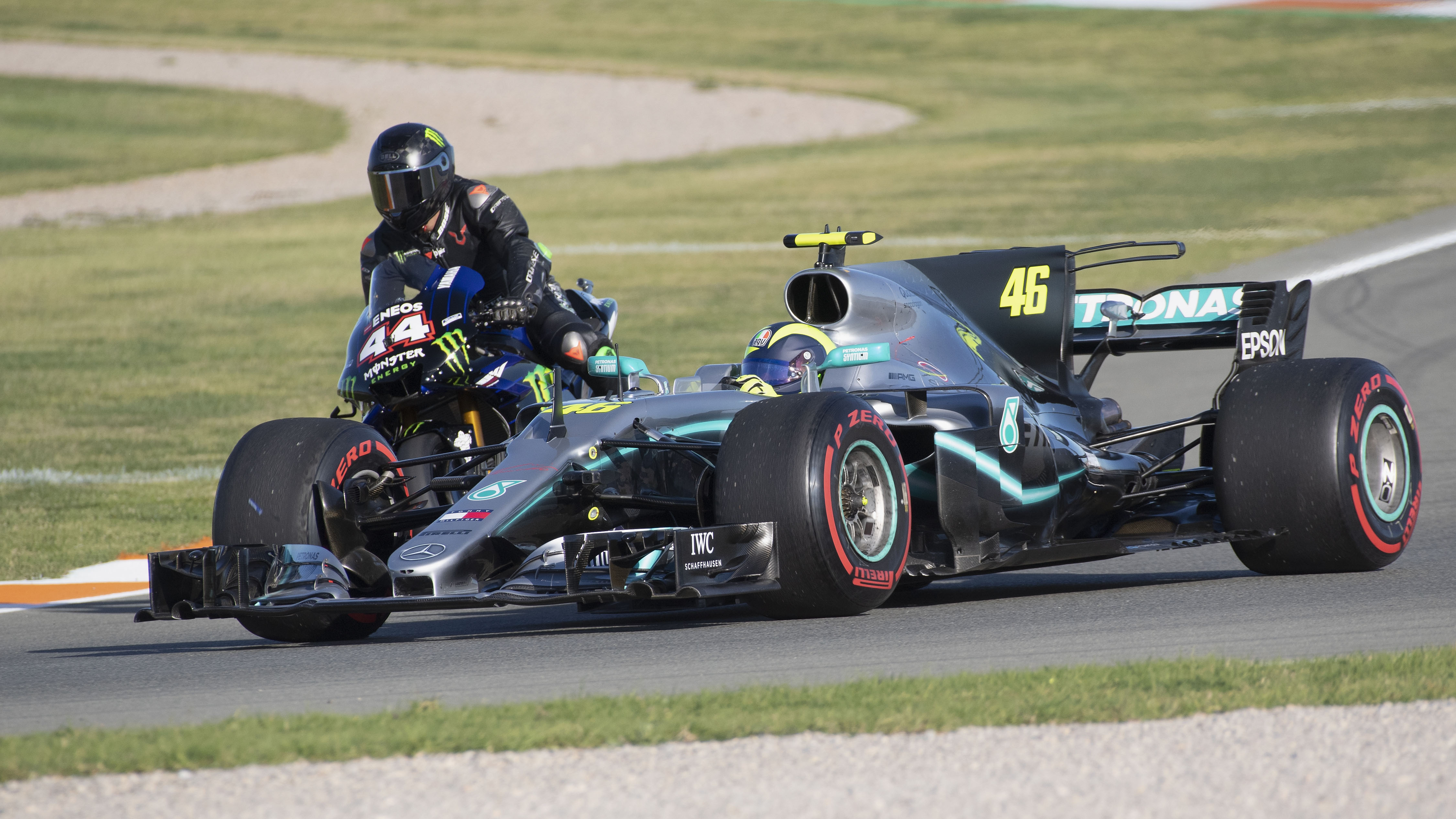 valentinorossi_lh44vr46_valencia_2019_mircolazzari_311_2.jpg