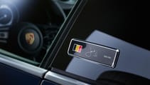 high_911_carrera_4s_belgian_legend_edition_2019_porsche_ag_-7.jpg