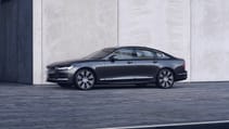 262600_the_refreshed_volvo_s90_recharge_t8_plug-in_hybrid_in_platinum_grey.jpg