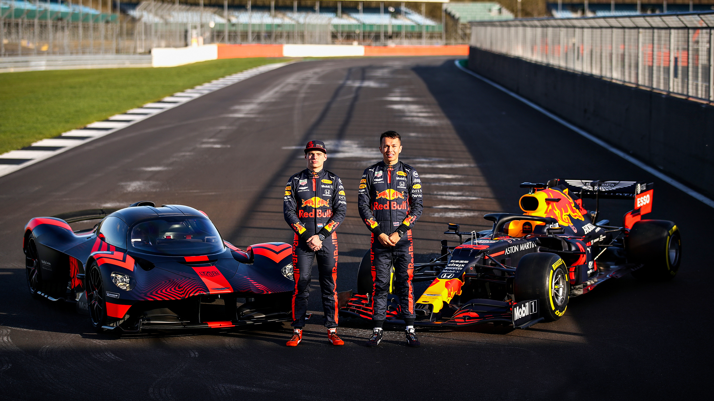 aston_martin_valkyrie_and_aston_martin_red_bull_racing_rb16_joined_by_max_verstappen_and_alex_albon_1.jpg