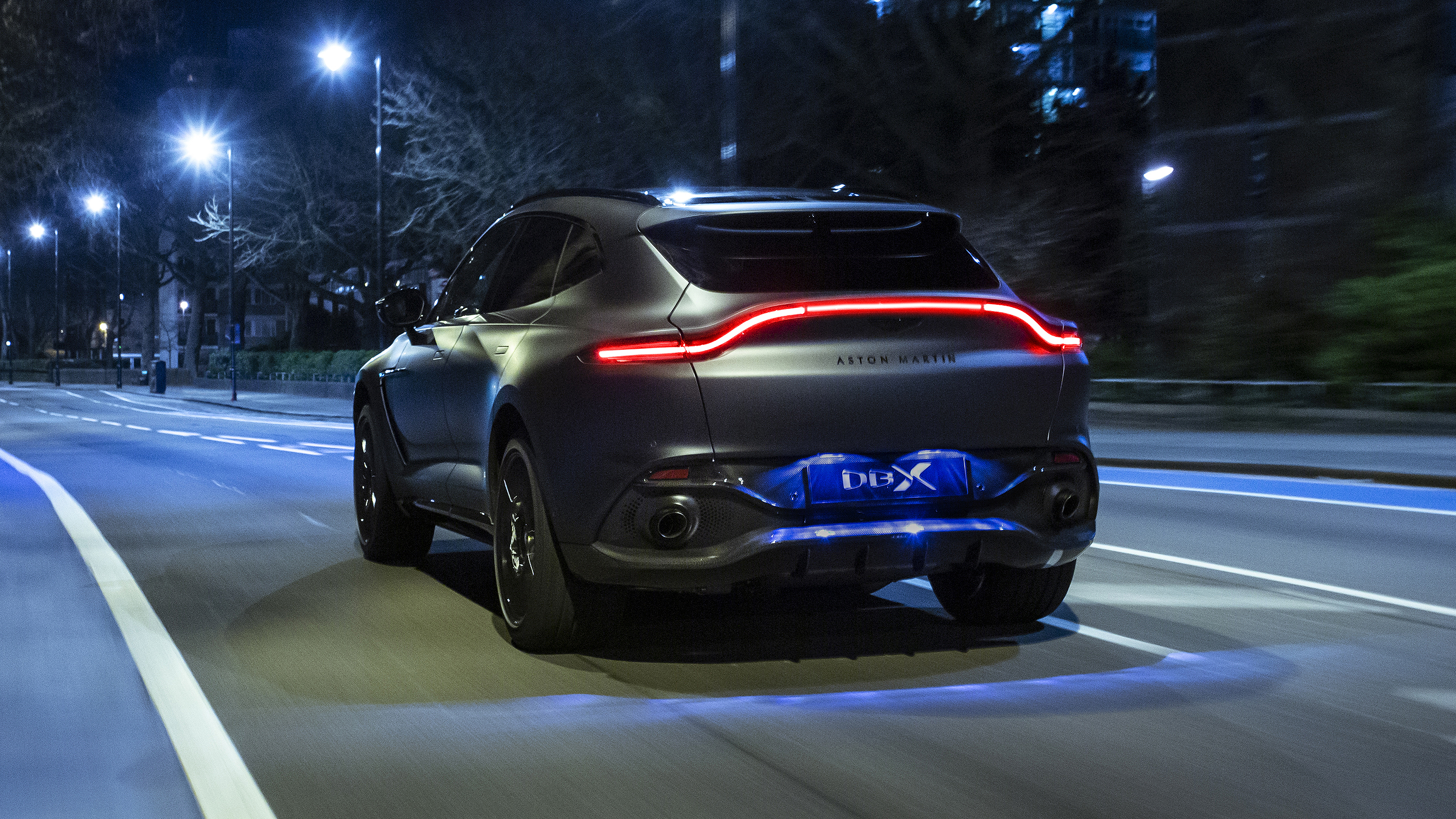 aston_martin_dbx_x_q_by_aston_martin_10.jpg