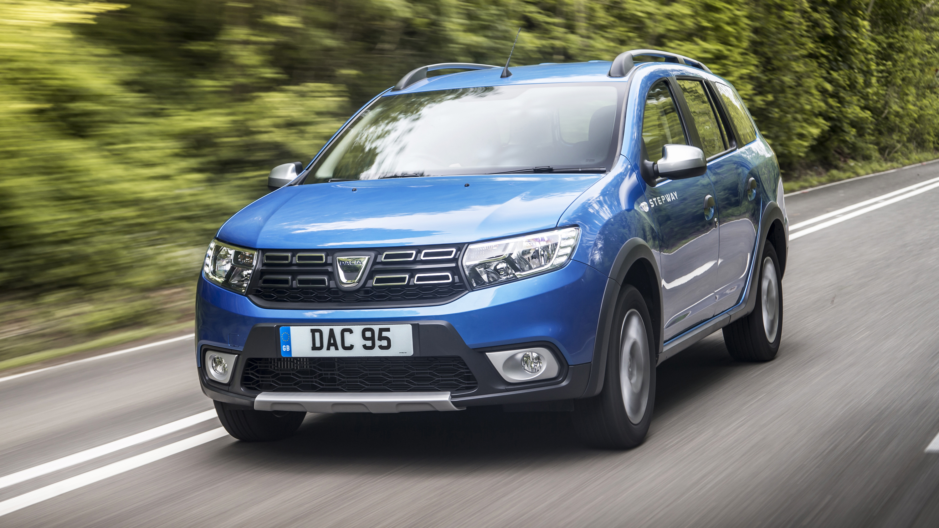 dacia_reveals_new_finance_offers-large-2977.jpg