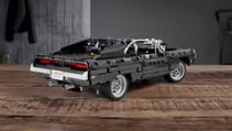 42111_technic_lifestyle_envr_02.jpg