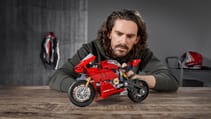04_ducati_panigale_v4_r_lego_technic_uc154222_high.jpg