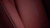 2019_mx-5_ipm3_common_std25_int_seat_leather_red.jpg
