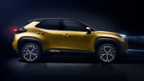 toyota_new_yaris_cross_profile_right.jpg