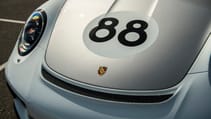 2019-porsche-911-speedster-heritage-design-_4.jpg