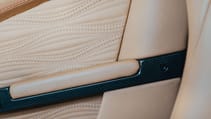 bell_sport_classic_aston_martin_zagato-09.jpg