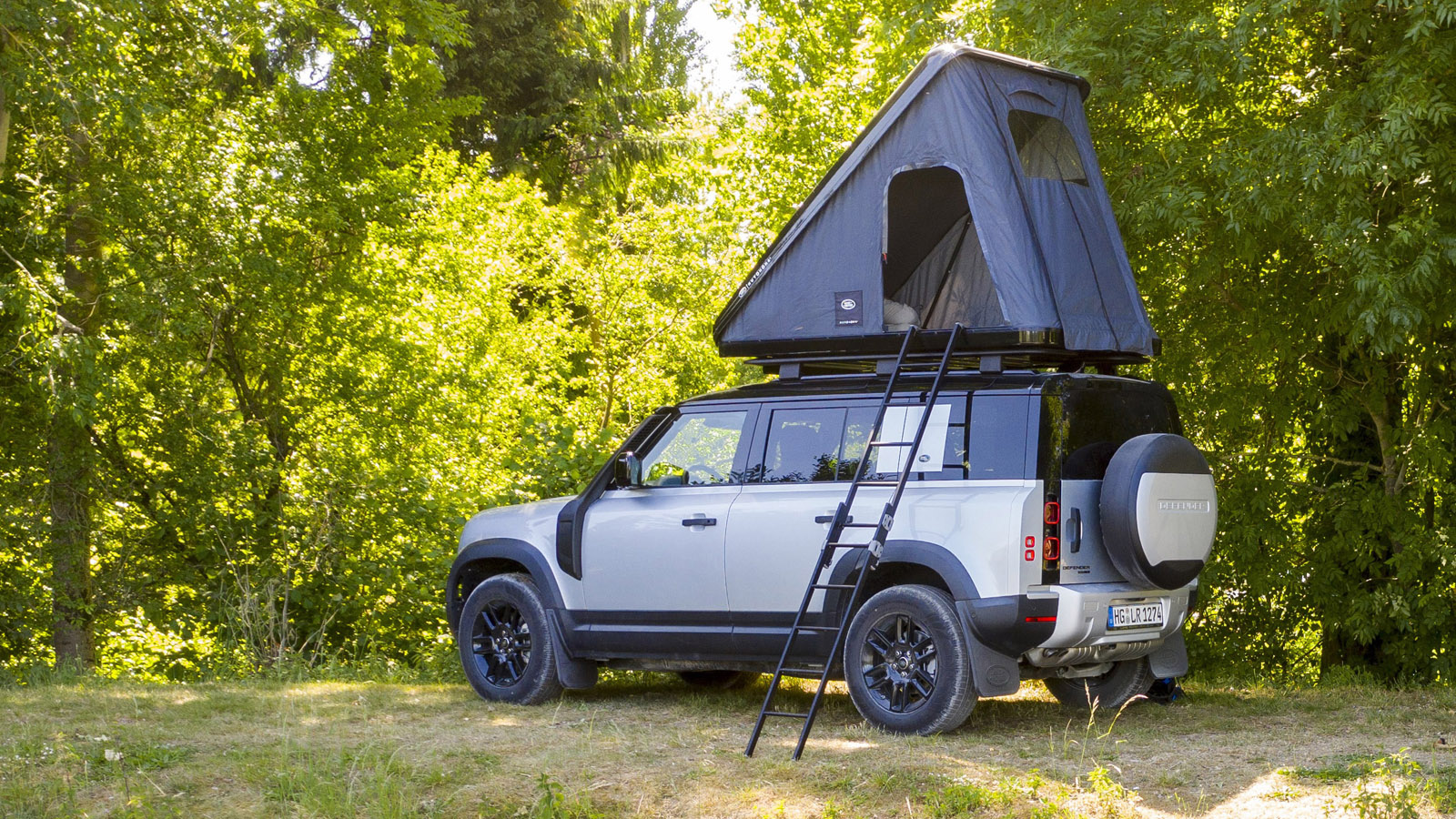 landroverdefender_camping_solo17suggestedheroimage.jpg