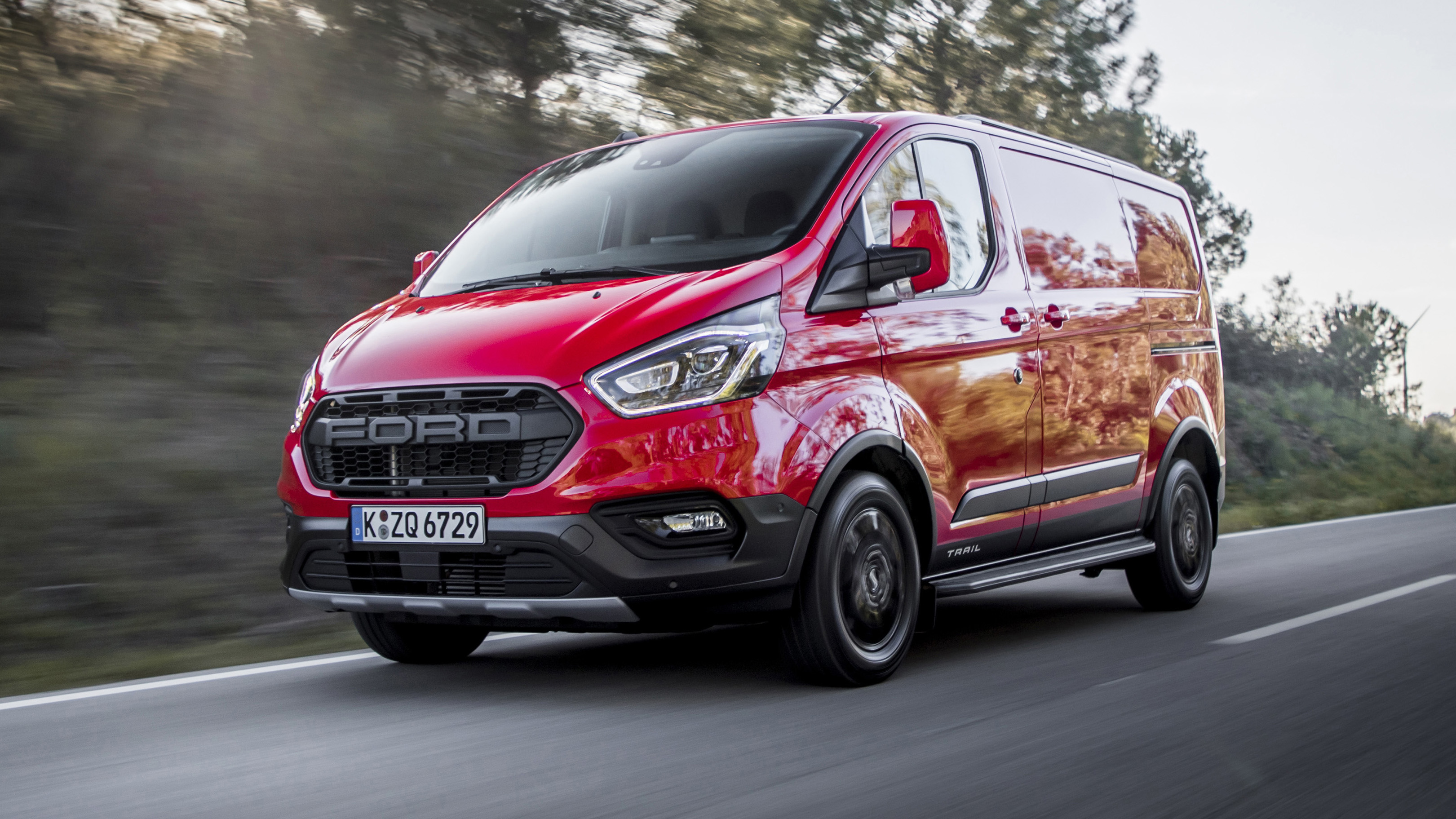 ford_2020_transit_custom_trail_01.jpg
