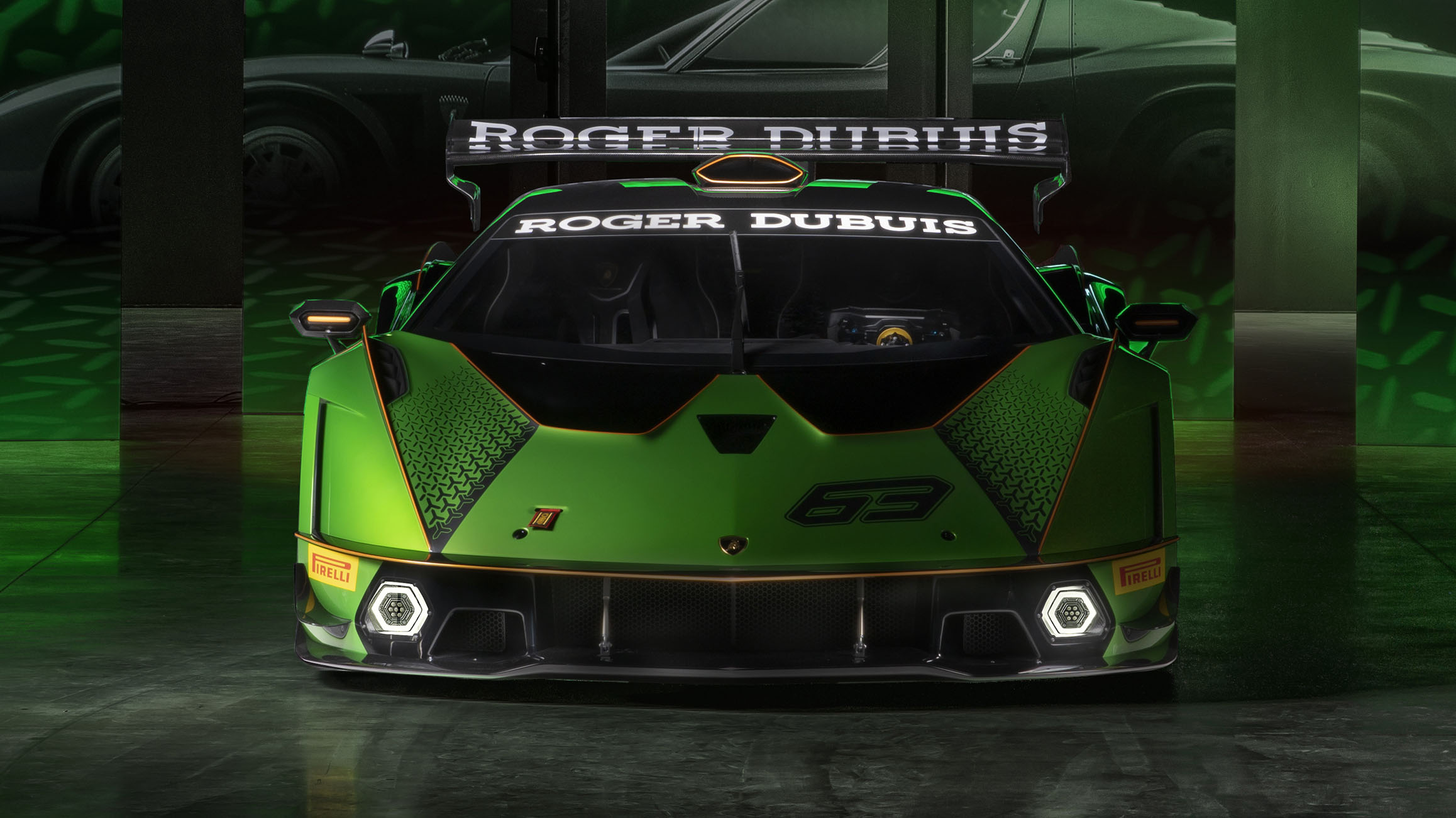 lamborghini_essenza_scv12_2.jpg