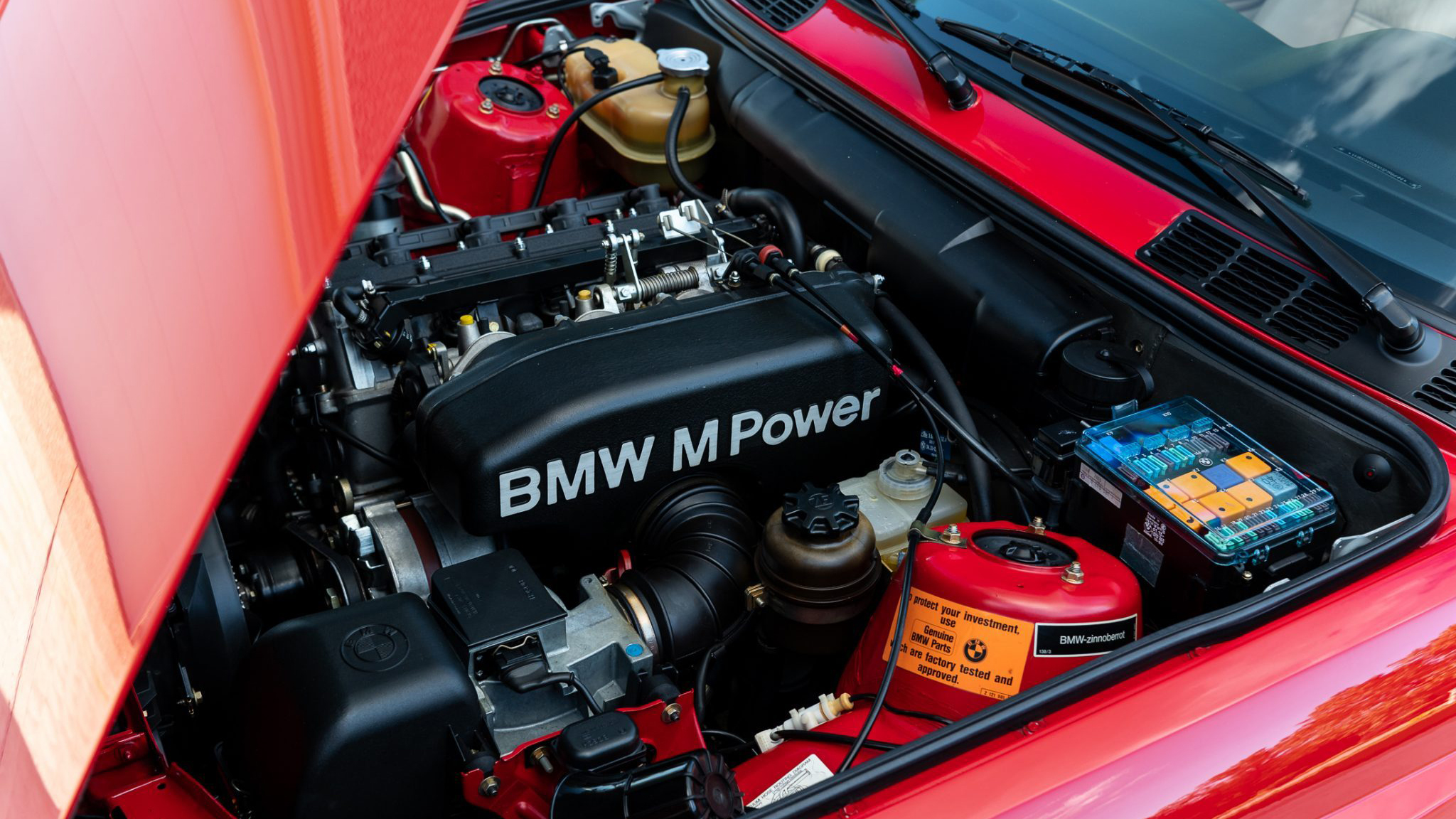 1988_bmw_m3_159378800017601c1fb4e30m3_final_bat-86-scaled.jpg