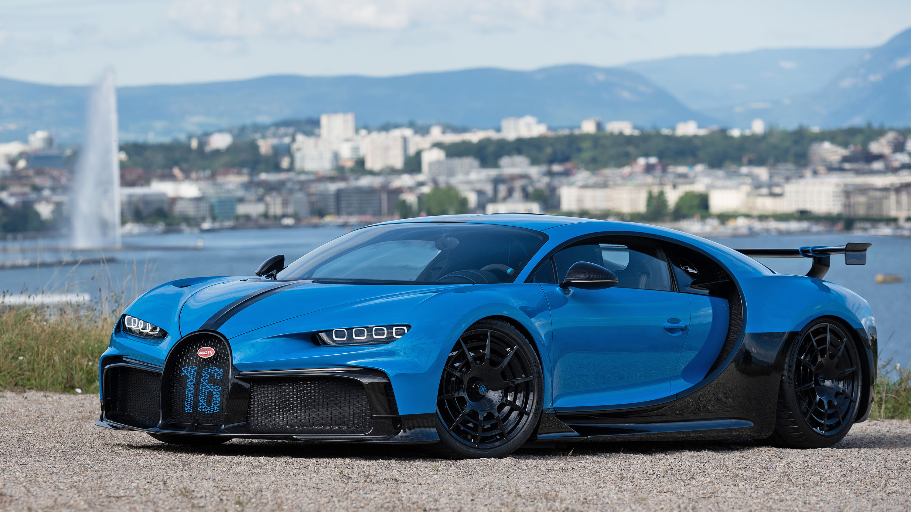 bugatti-chiron-pur-sport-geneva-1.jpg