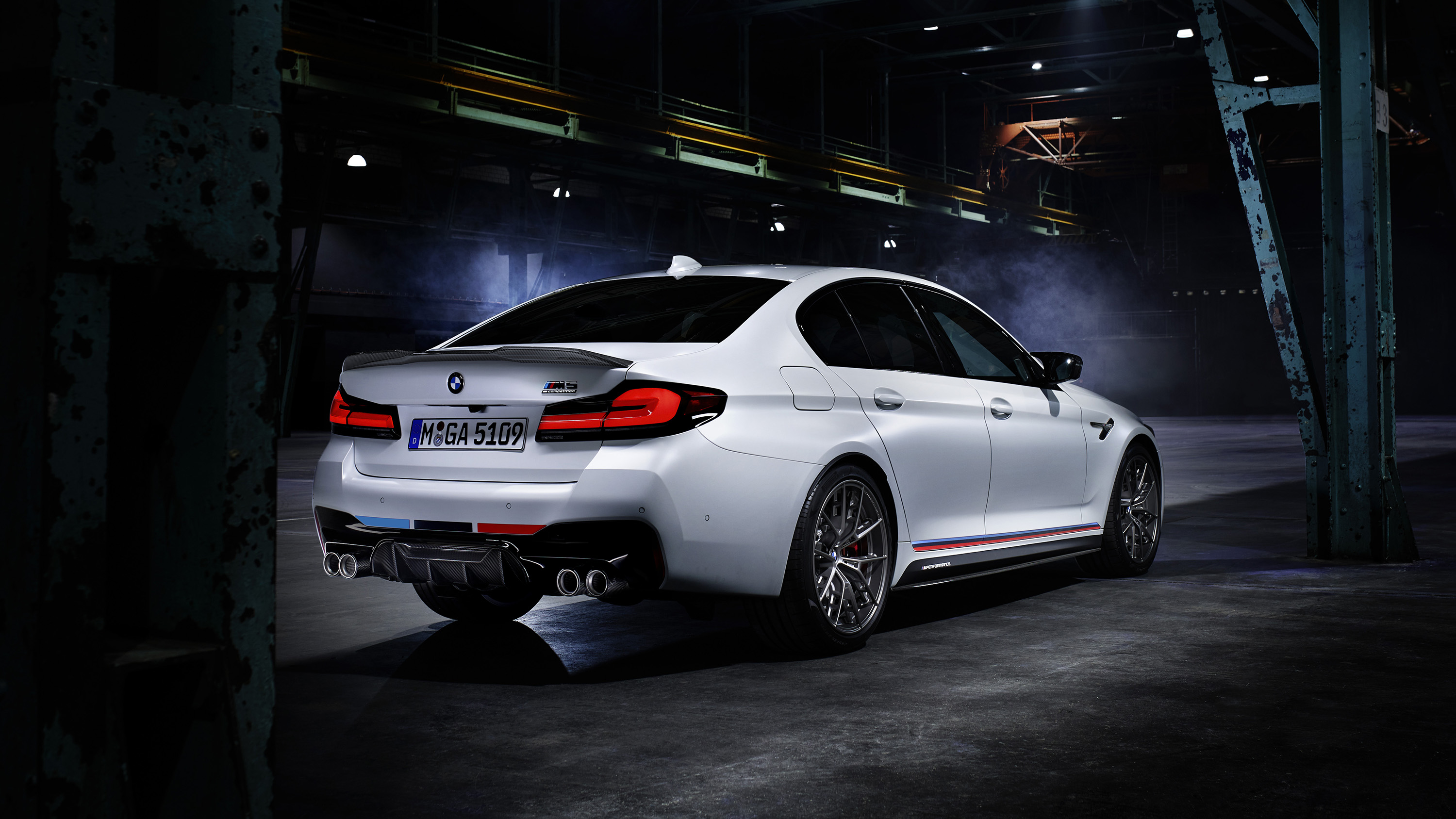 p90393918_highres_the-bmw-m5-bmw-m-per.jpg