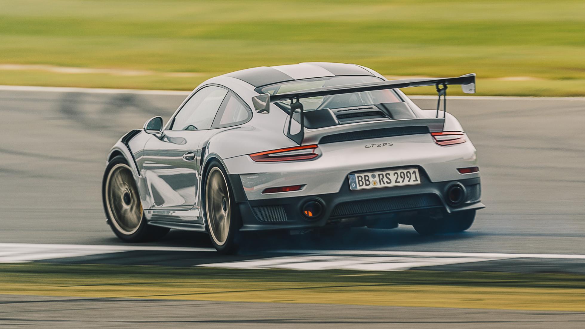 rp_-_porsche_911_gt2rs_silverstone-22.jpg