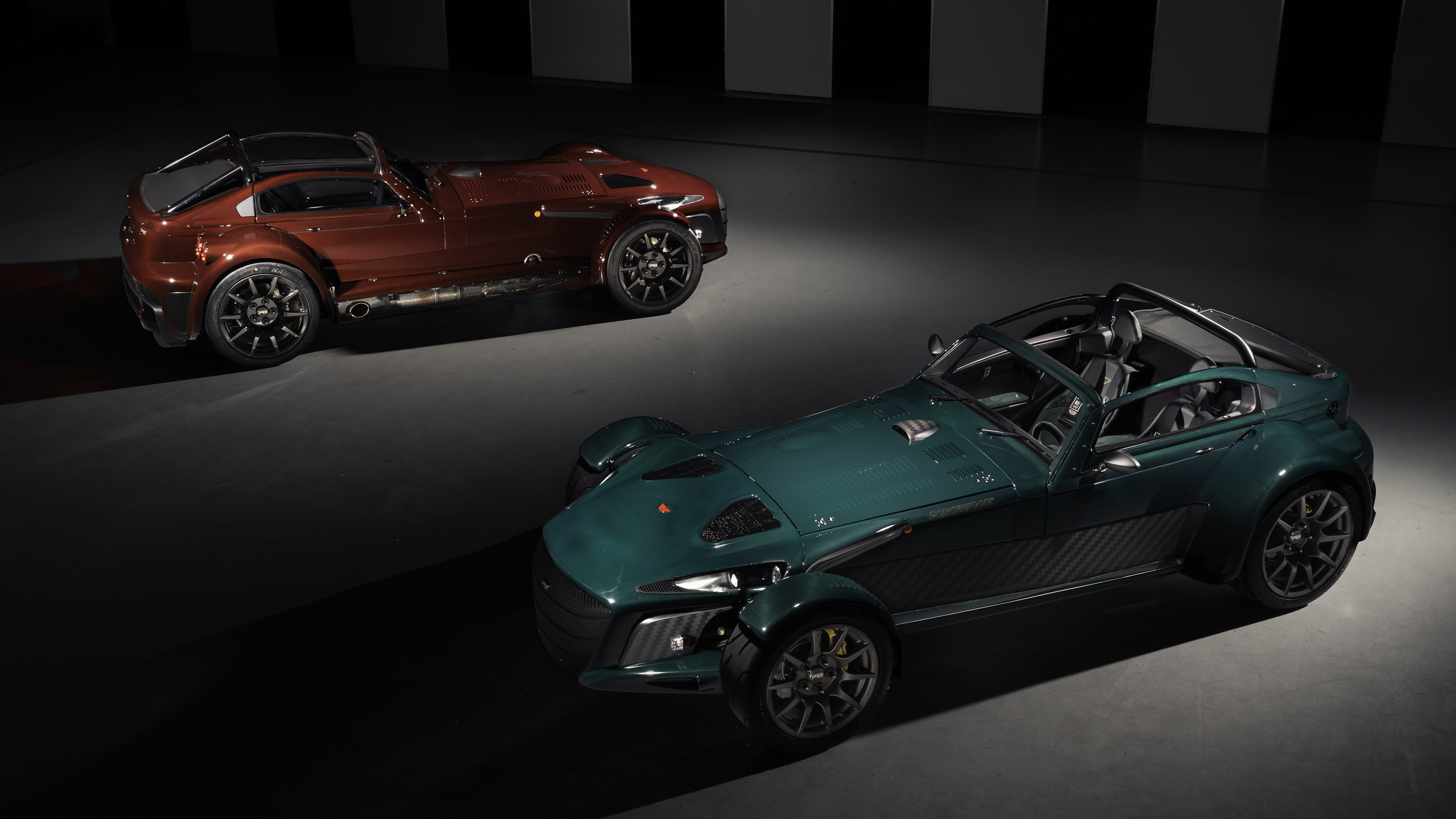 1._donkervoort_d8_gto-jd70_bare_naked_carbon_edition.jpg