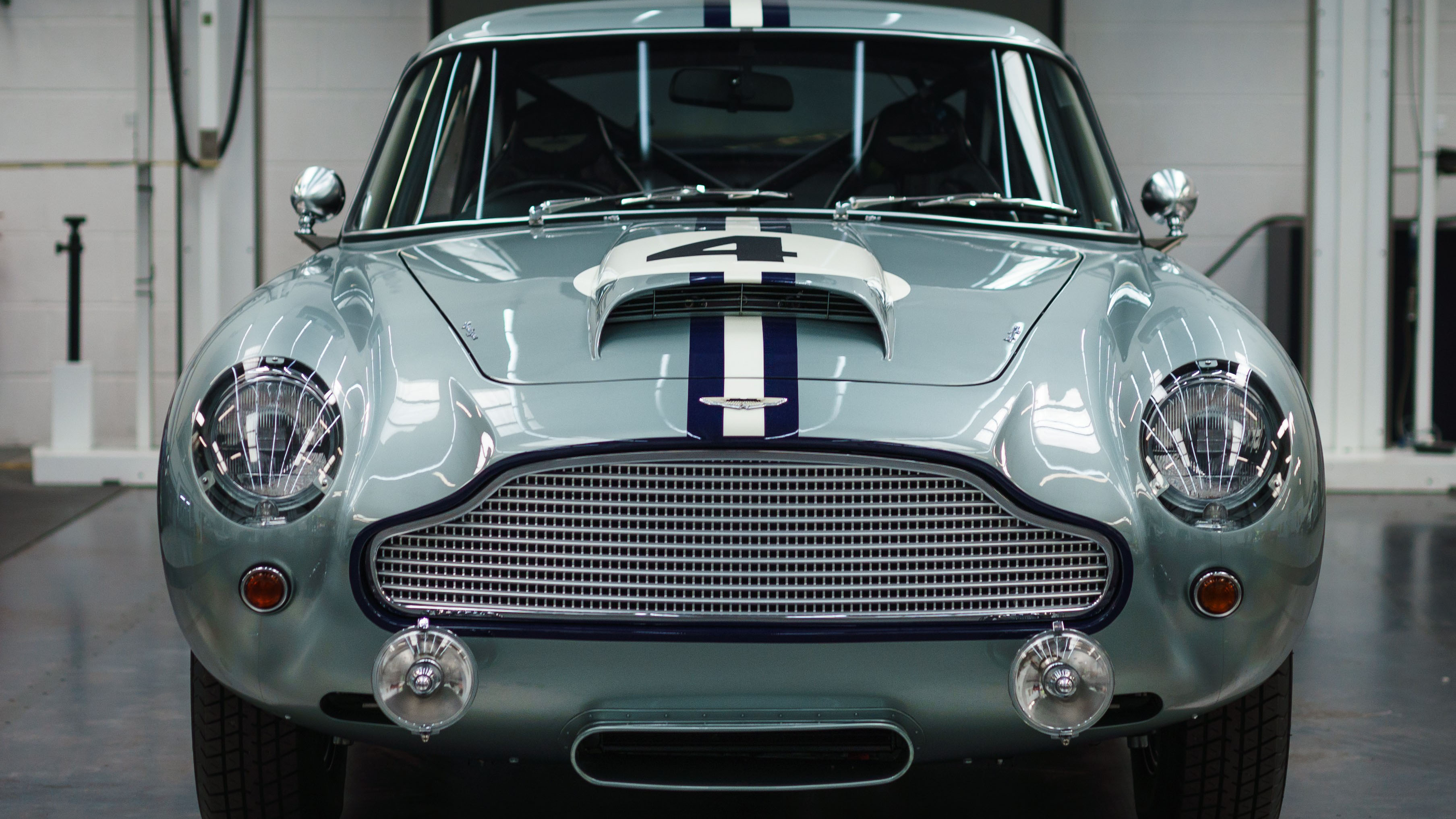 iva_db4_gt_front.jpg