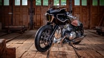 p90396878_highres_bmw-motorrad-present.jpg