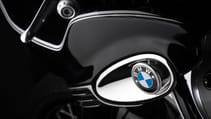 p90396884_highres_bmw-motorrad-present.jpg