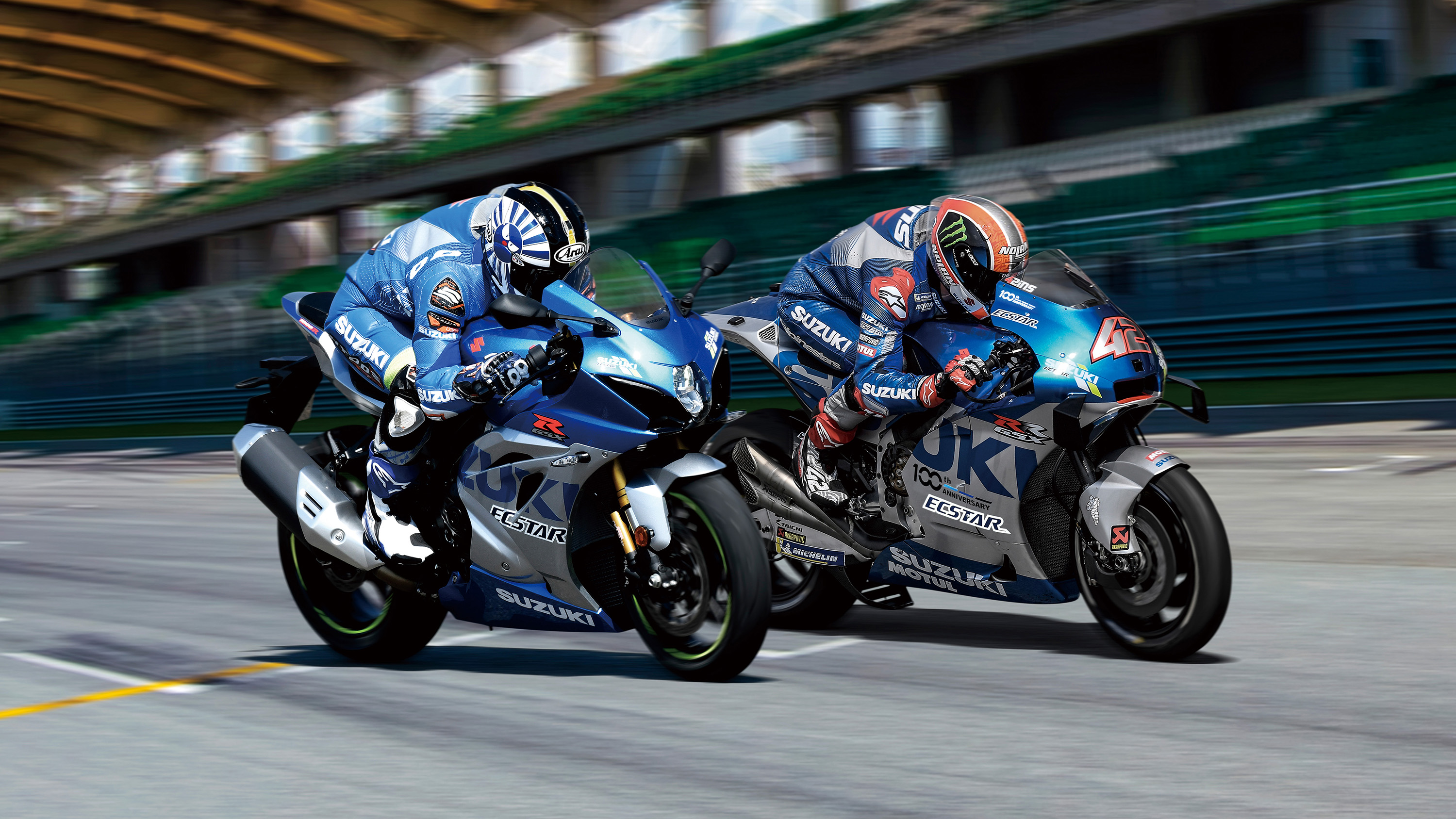 gsx-r1000rzam1_action02.jpg