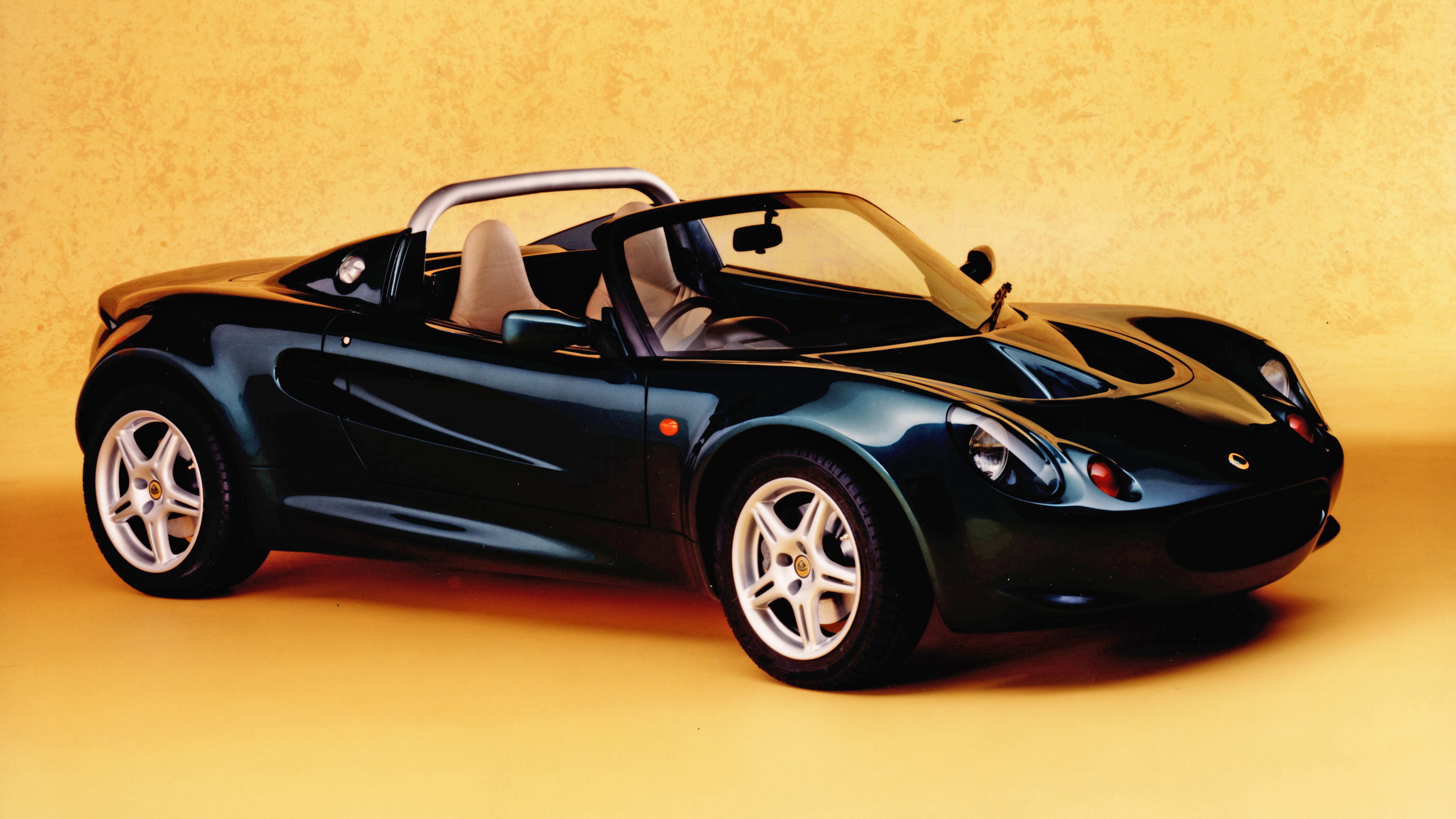 lotus_elise_at_25_1.jpg